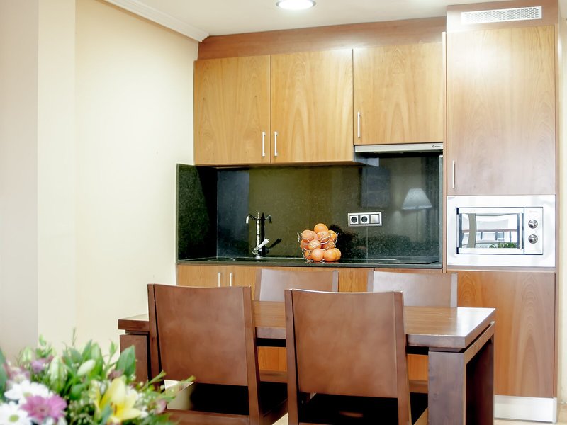 Ona Ogisaka Garden 19