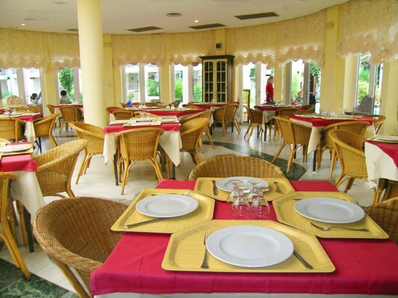 Ona Ogisaka Garden 20