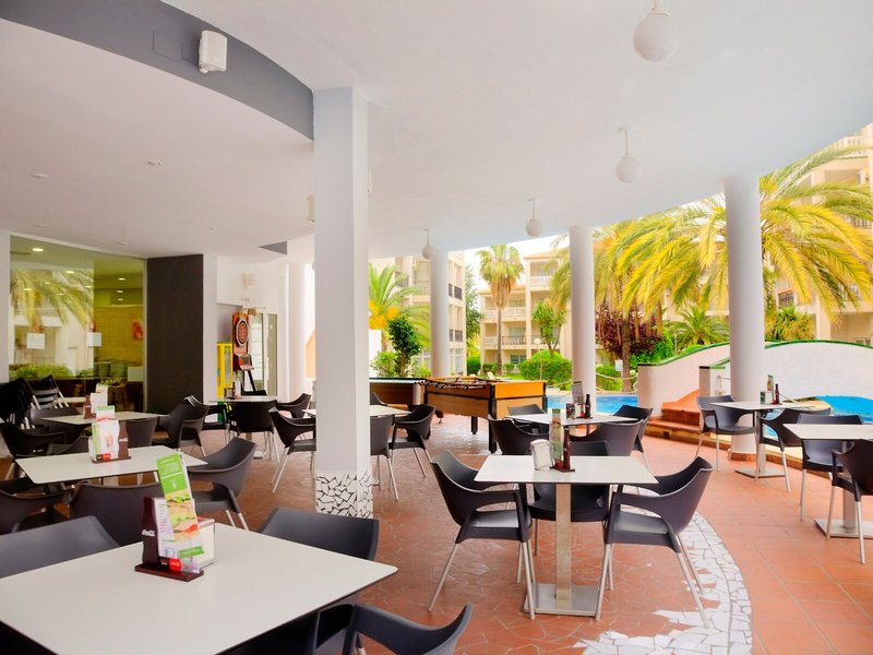 Ona Ogisaka Garden 24