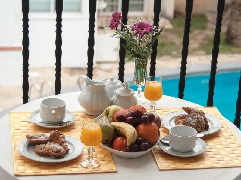 Ona Ogisaka Garden 26