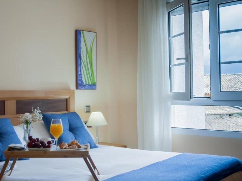 Ona Ogisaka Garden 31