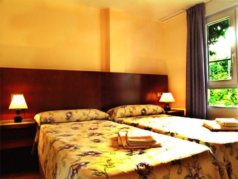 Ona Ogisaka Garden 34