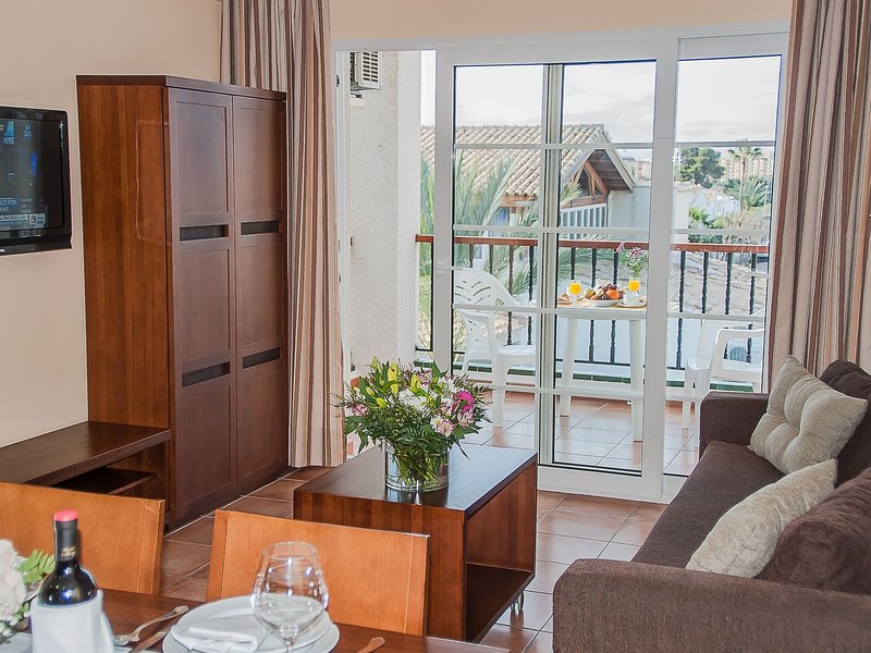 Ona Ogisaka Garden 35