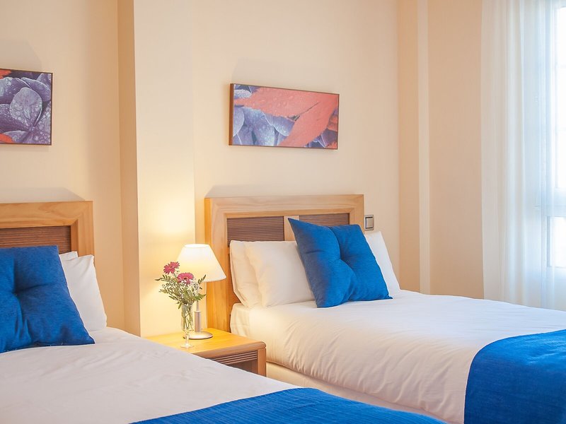 Ona Ogisaka Garden 37