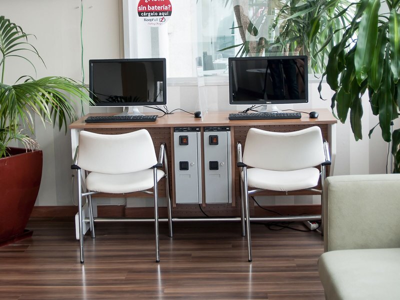 Ona Ogisaka Garden 38