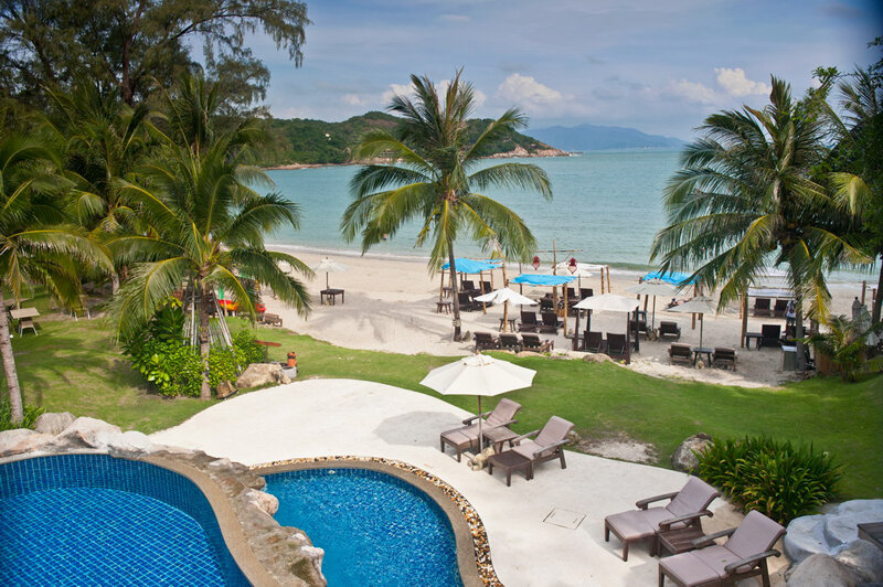 Royal Muang Samui Villas    4