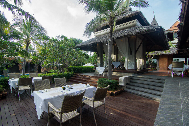 Royal Muang Samui Villas    10