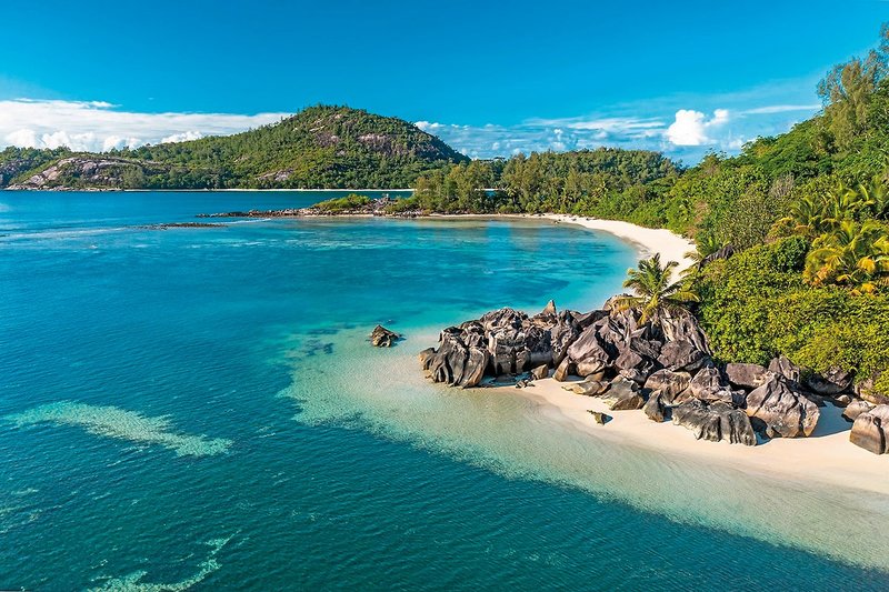 Constance Ephelia 23