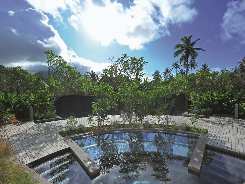 Constance Ephelia 16