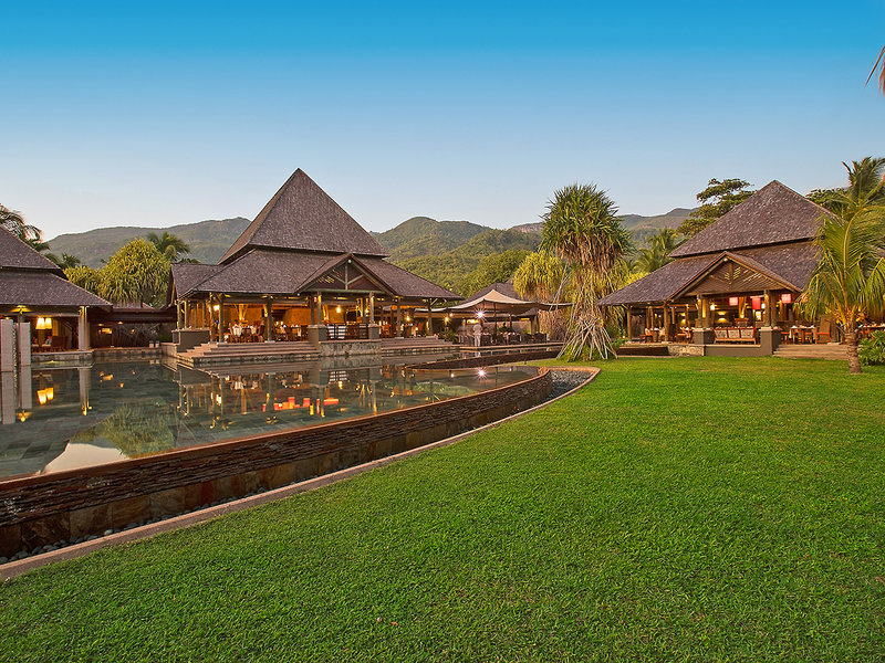 Constance Ephelia 12