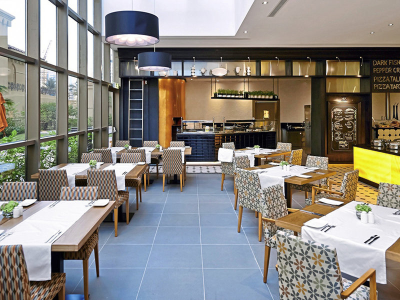 Mövenpick Hotel Jumeirah Beach 10