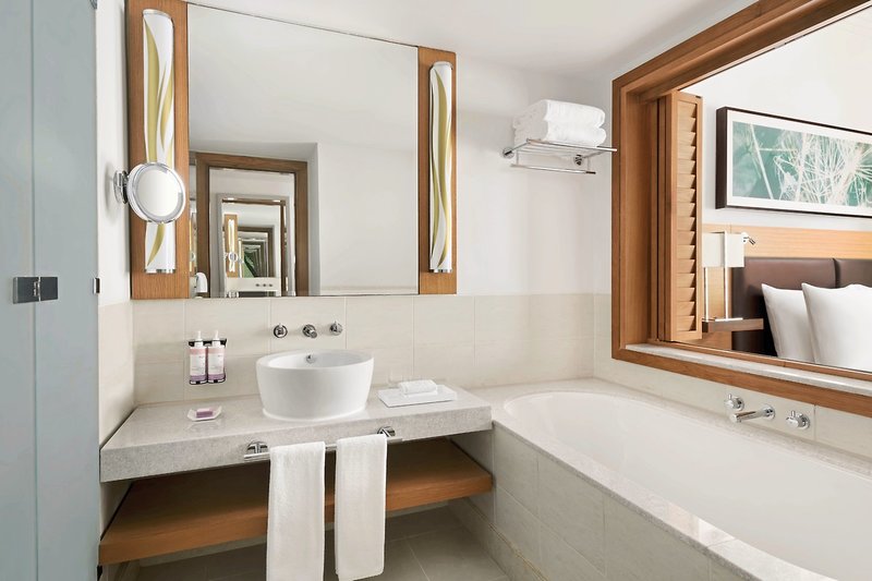 Mövenpick Hotel Jumeirah Beach 7