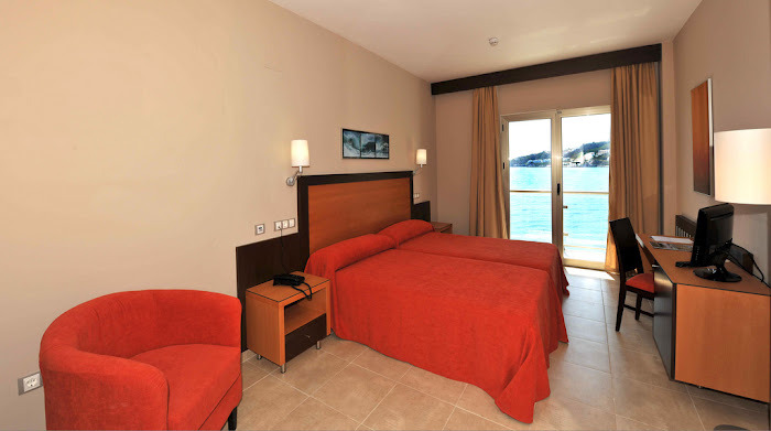 ON ALETA ROOM 3
