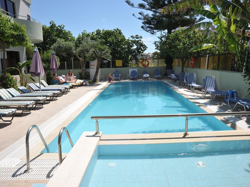 Anseli Hotel Apartments Studios 13