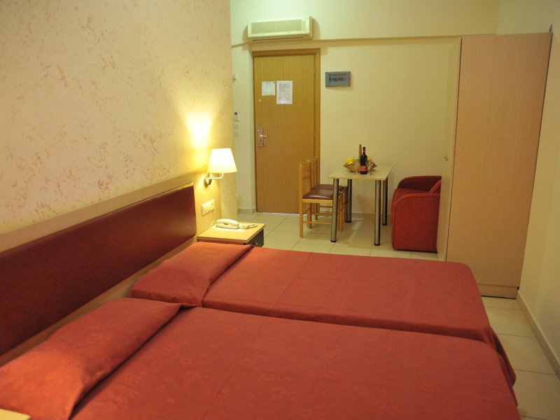 Anseli Hotel Apartments Studios 33