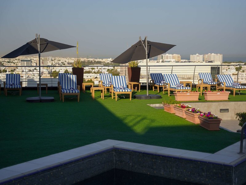 Golden Tulip Muscat 7