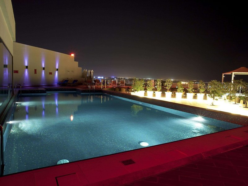 Golden Tulip Muscat 8