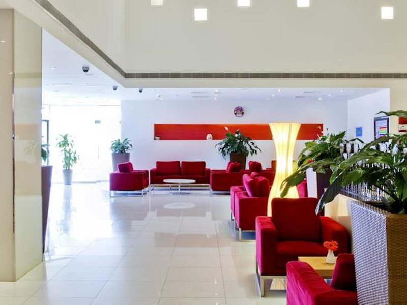 Golden Tulip Muscat 12