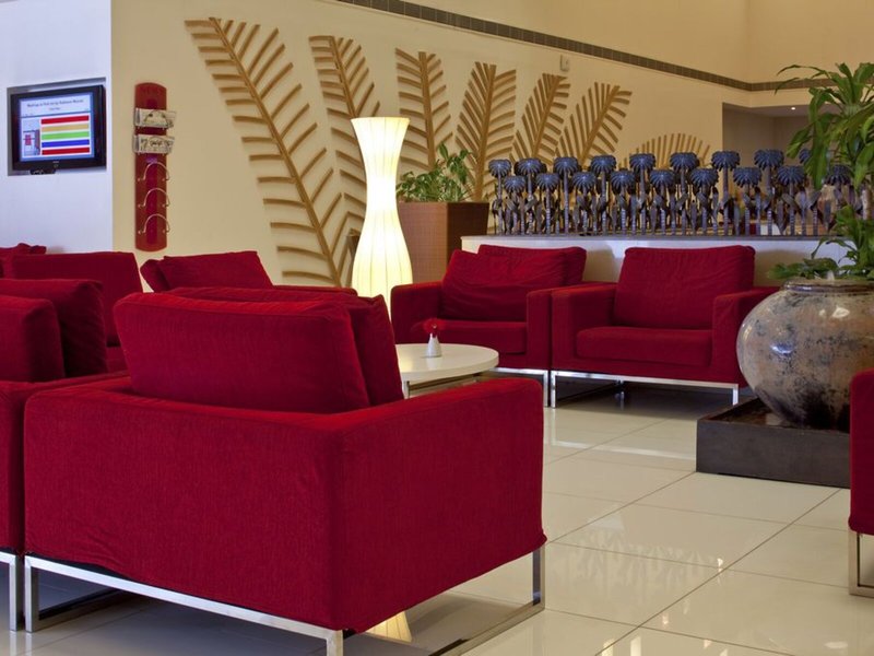 Golden Tulip Muscat 14