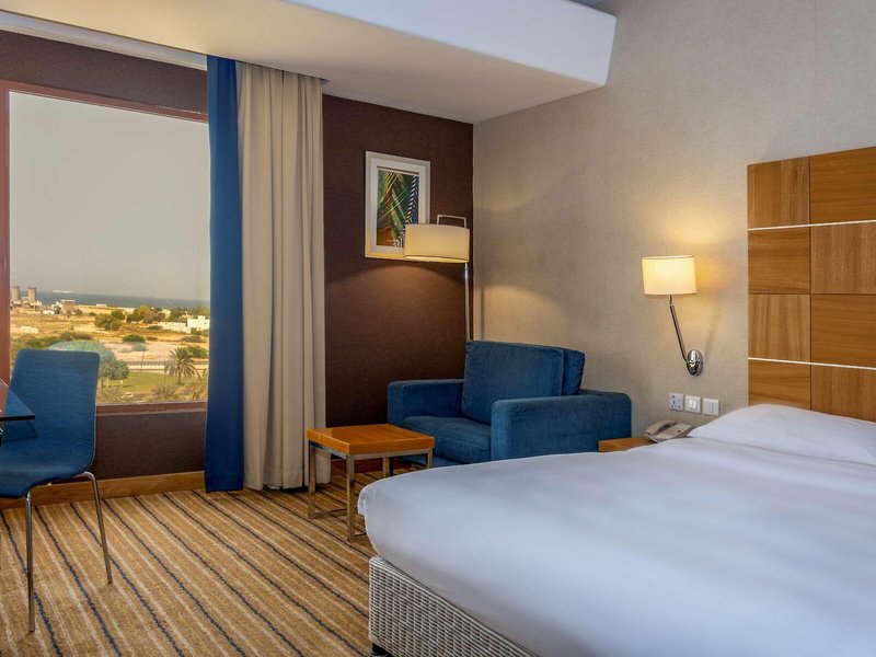 Golden Tulip Muscat 29