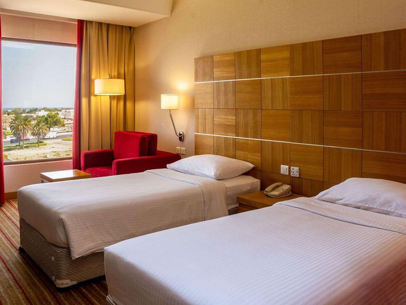 Golden Tulip Muscat 31