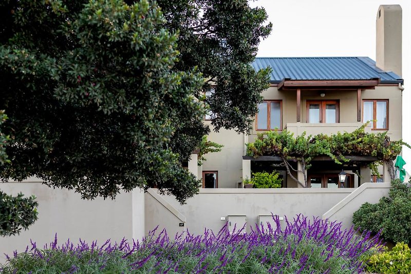 Devonvale Golf & Wine Estate 2