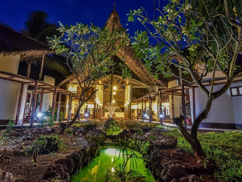 Kena Beach Hotel  3