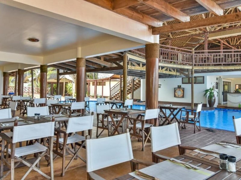 Kena Beach Hotel  13