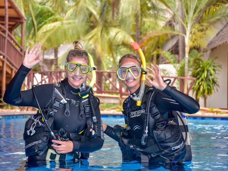 Kena Beach Hotel  17