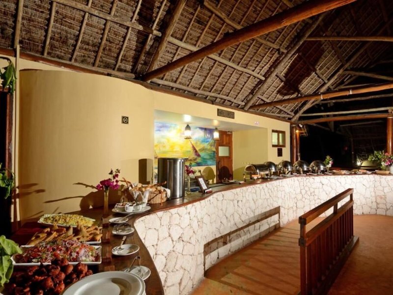 Kena Beach Hotel  28