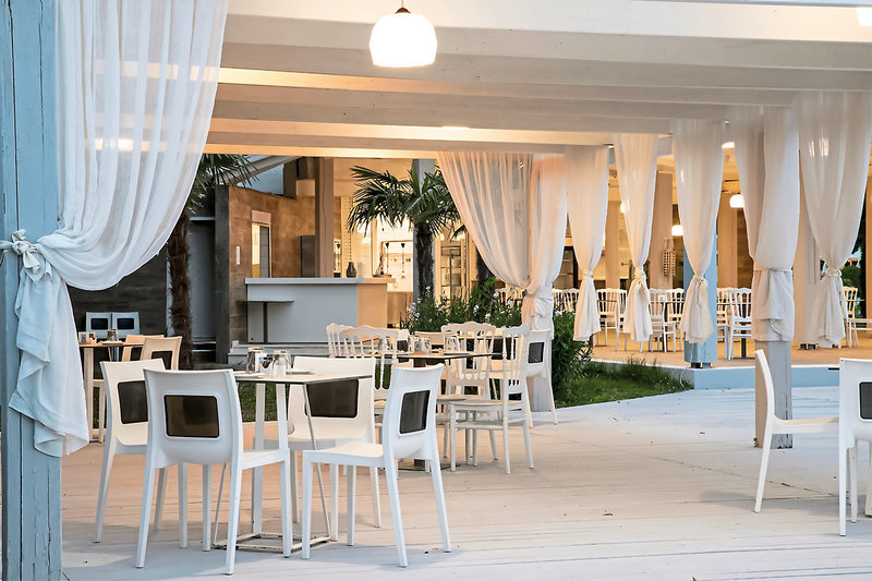 Olympian Bay Grand Resort 9