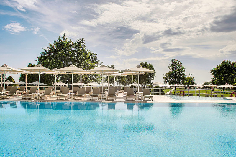 Olympian Bay Grand Resort 23