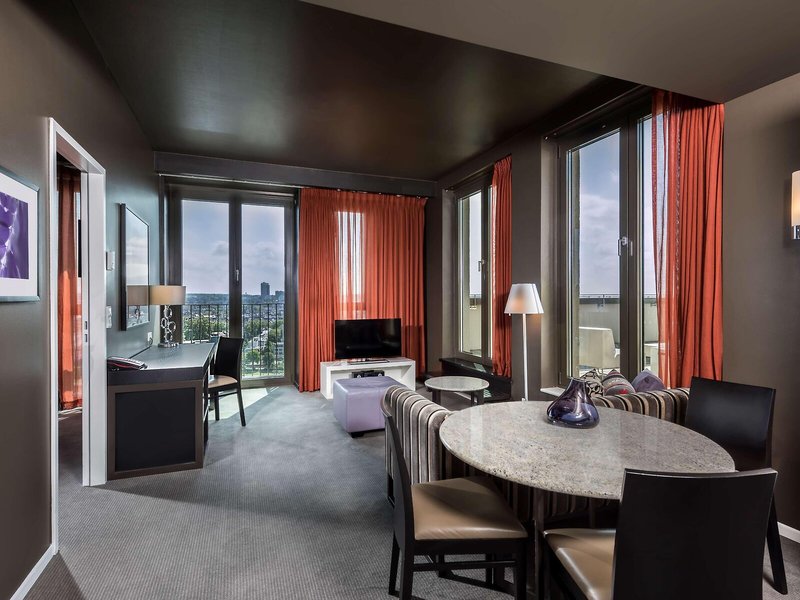Adina Apartment Hotel Frankfurt Neue Oper 24