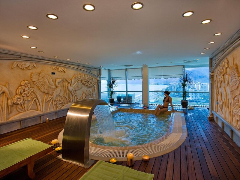 Crowne Plaza Antalya 7