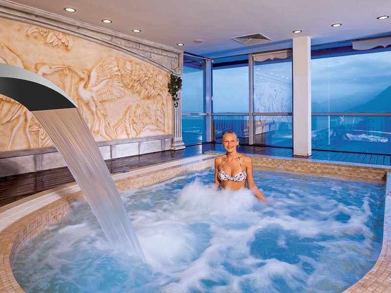 Crowne Plaza Antalya 16