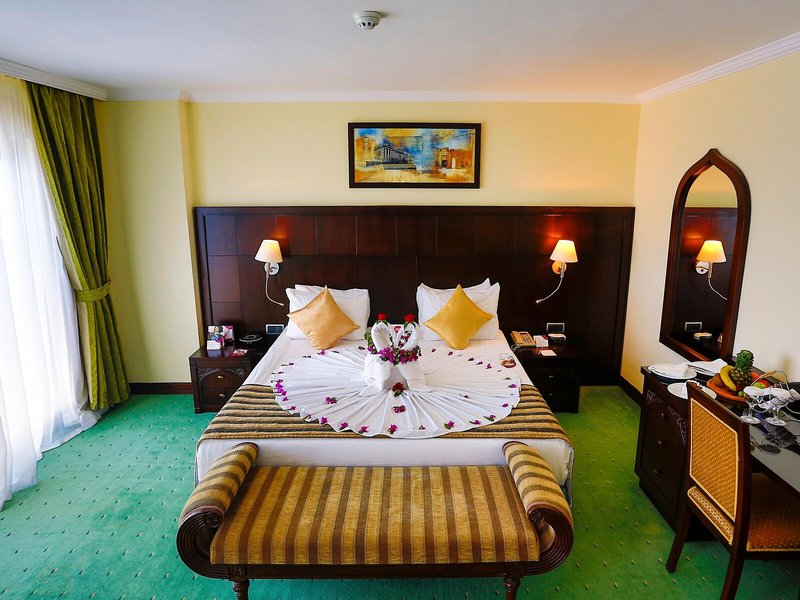 Crowne Plaza Antalya 39