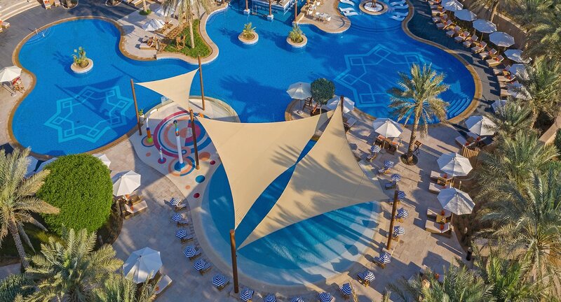 Qasr Al Sarab Desert Resort by Anantara 5