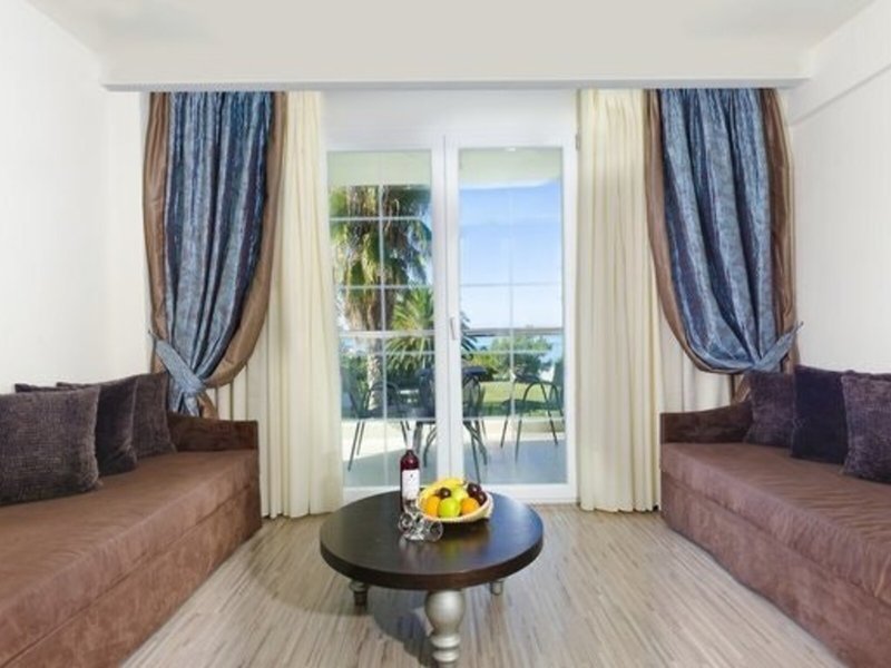 Elinotel Apolamare 32