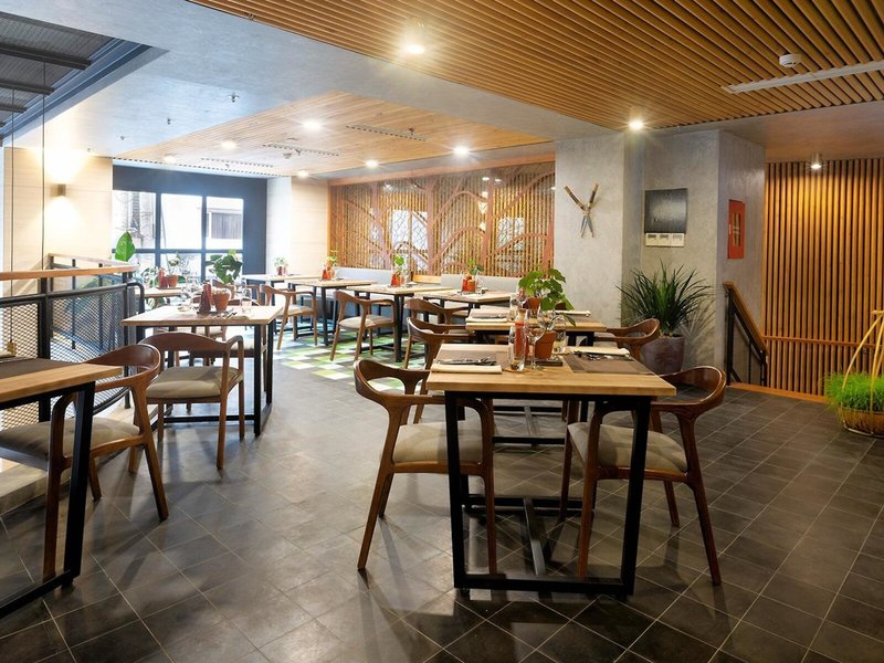 Flower Garden Hanoi Hotel 21