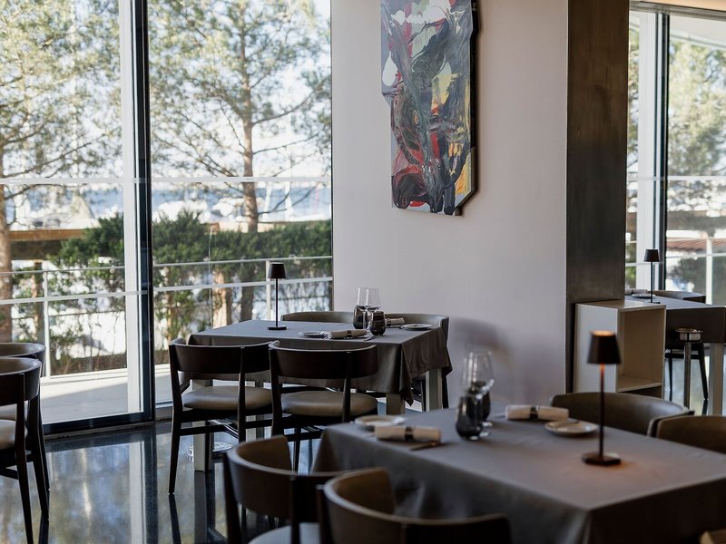 Blue & Green Troia Design 17