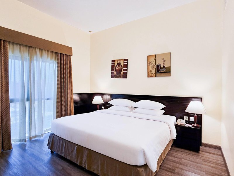 Ramada Hotel & Suites by Wyndham Ajman 12