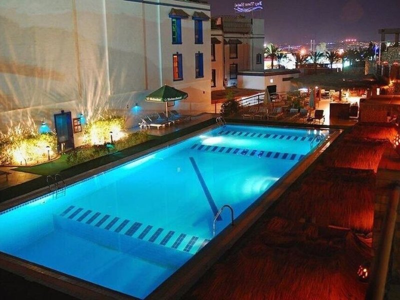 Falcon Naama Star 9