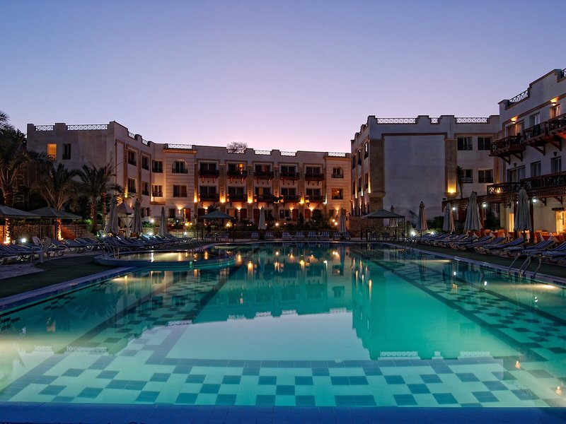 Falcon Naama Star 14