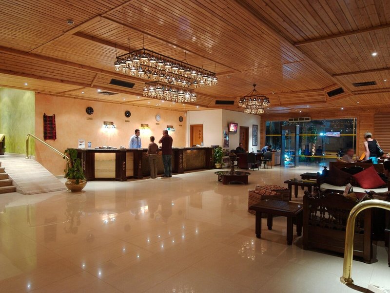 Falcon Naama Star 25