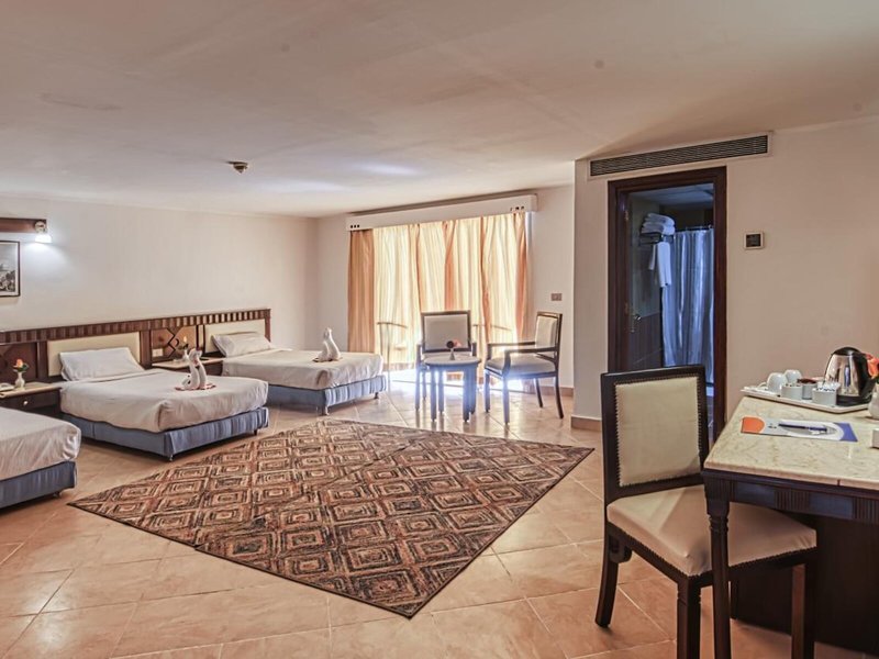 Falcon Naama Star 46
