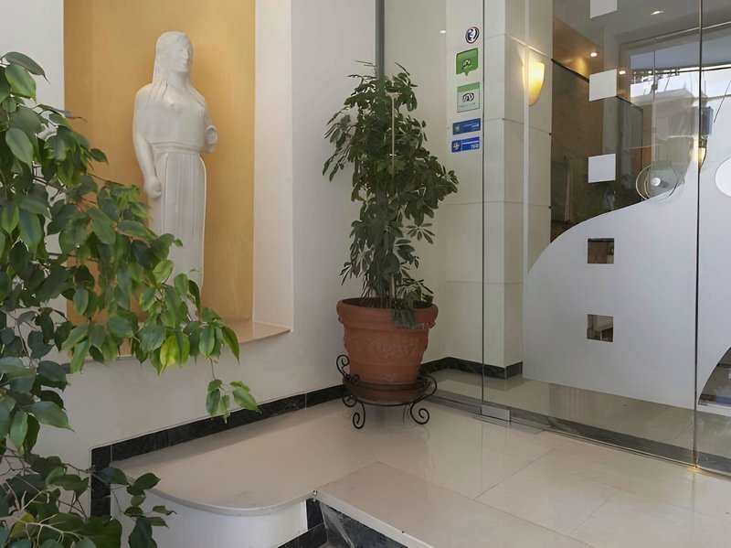Lilia Hotel 3 - Lounge / Lobby