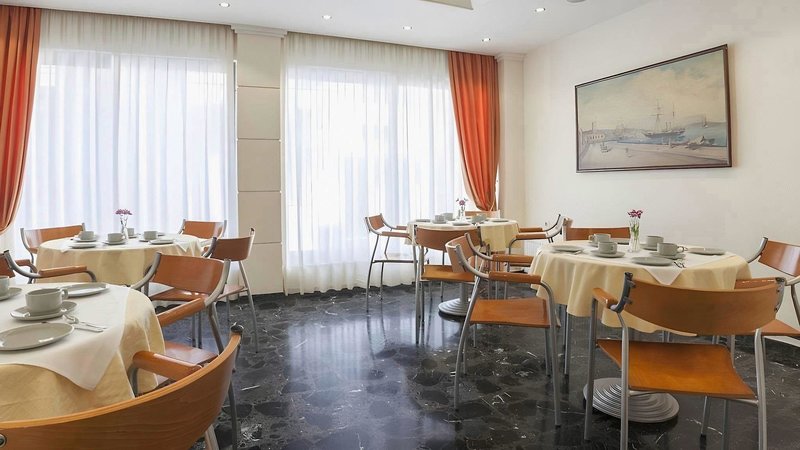 Lilia Hotel 5 - Conference Room