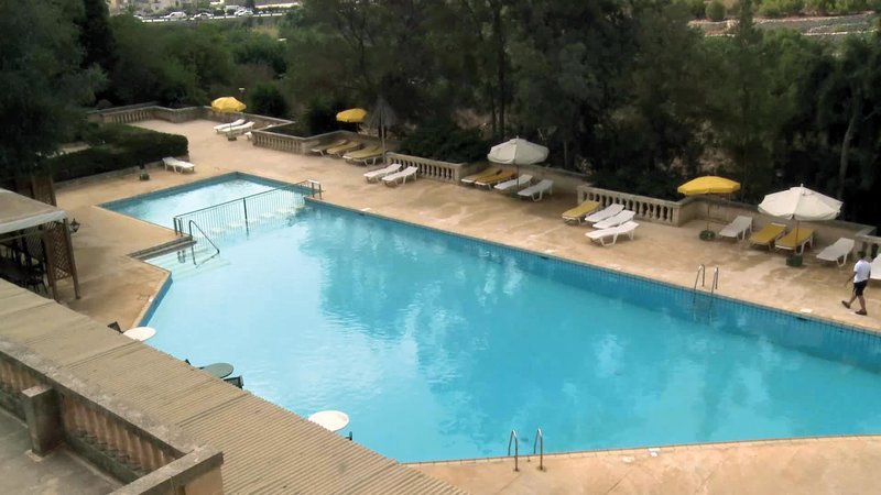 Urban Valley Resort & Spa 10
