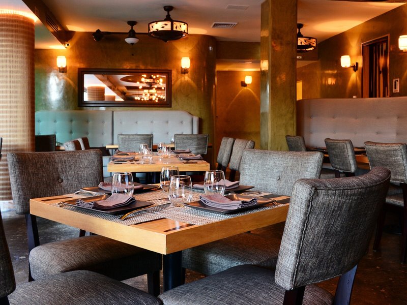 El Taj Oceanfront & Beachside Condo Hotel 26