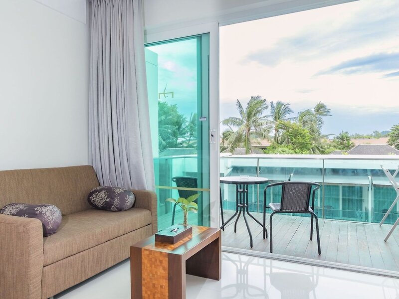 KC Beach Club & Pool Villas 10